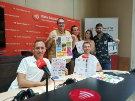 Integrants de l'Associació de veïns avui a la ràdio