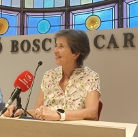 Montse Bacardí, durant la presentació del llibre a la Bosch i Cardellach