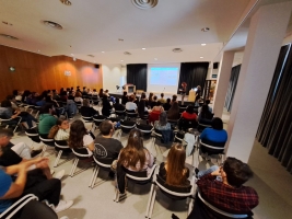 Ana León, tècnica Ocell de foc: "Volem fer un homenatge als animals"