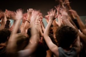 Ecstatic dance: Deixar expressar el cos amb el ritme de la música