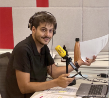 Jordi Ramoneda, locutor i guionista a Catalunya Ràdio al programa l'última hora