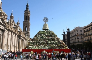 Ofrena floral del Pilar a Saragossa