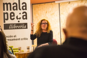 Cristina Fallarás a la llibreria Mala Peça