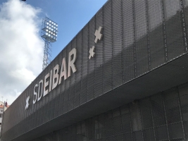 Façana de l'estadi d'Ipurua | Adrián Arroyo